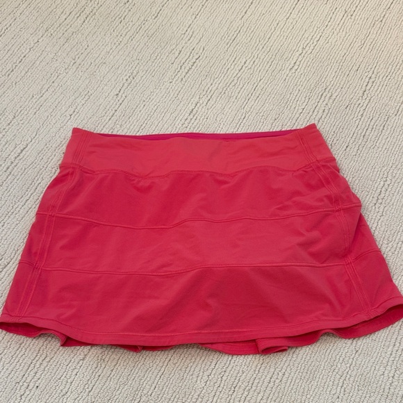 Lululemon Athletica Pace Mid Ruse Hot Pink Skirt size 8 - Picture 1 of 3